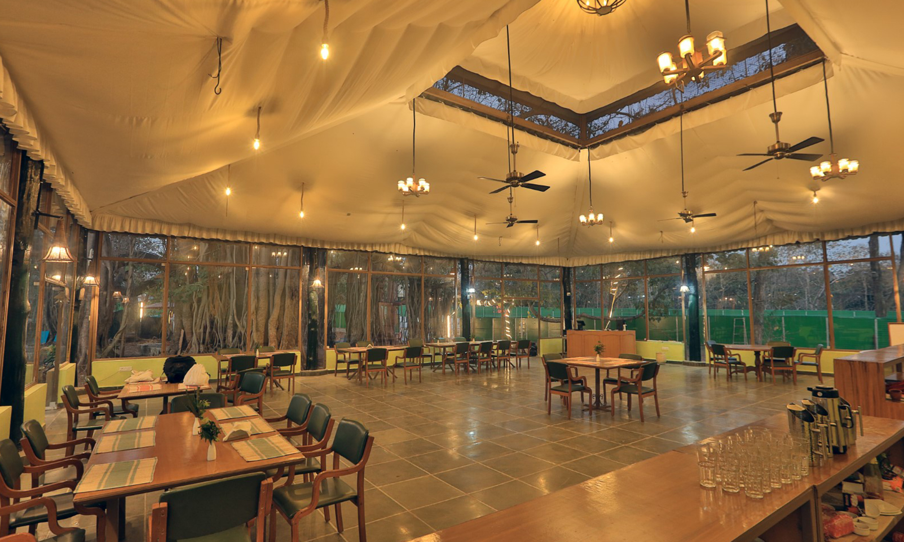 hotels in Rukhad